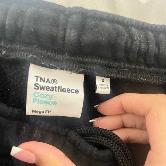 Aritzia Mega Sweatpant!! great condition! - Picture 3 of 3